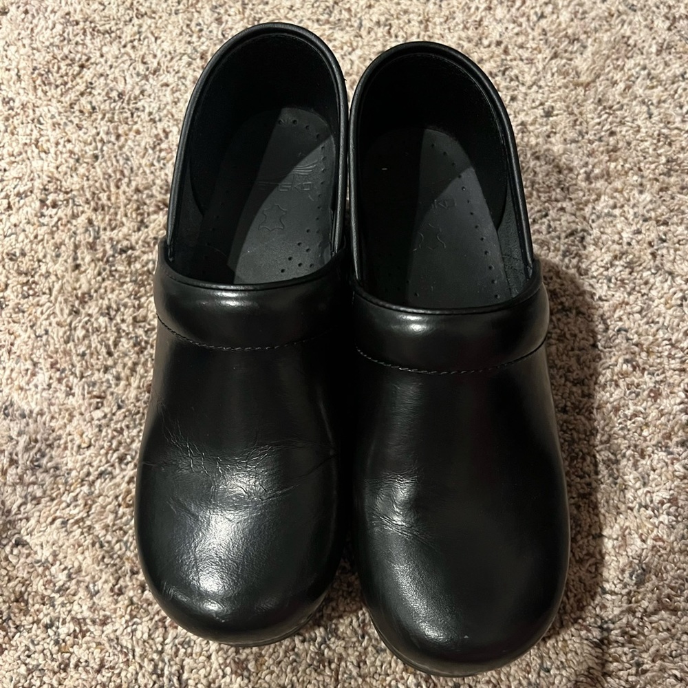 Dansko Barely Worn Clogs, Size 38 Fits A Size 8-8… - image 3